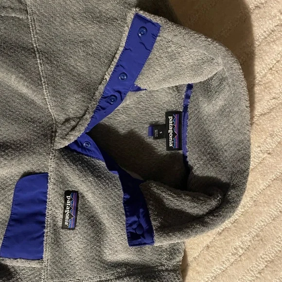 Patagonia Gray and Blue Women's Sweatshirt - Picture 9 of 10